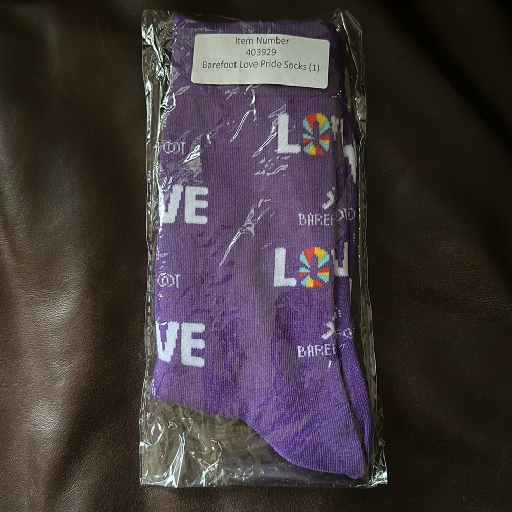NWT Barefoot Love Pride Socks